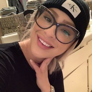 Meet your Posher, Elsa